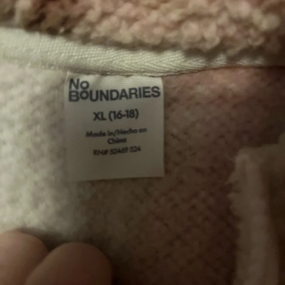 Fleece pullover - Picture 3 of 3